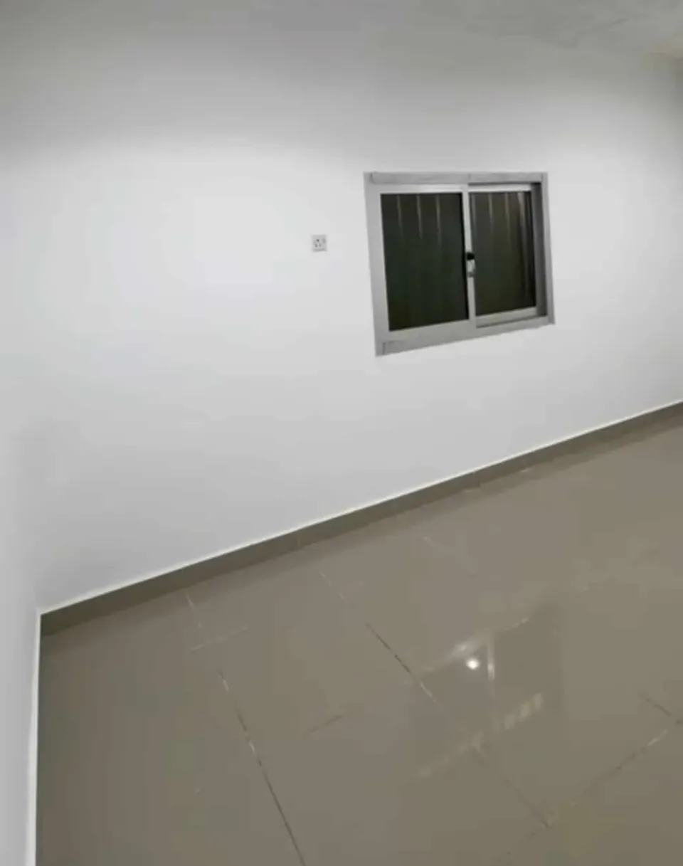 للايجار شقه في سلوى دور اول درج تكيف وحدات