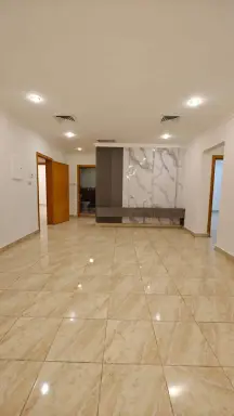 للإيجار في بيان دور كامل عاالشارع الرئيسي