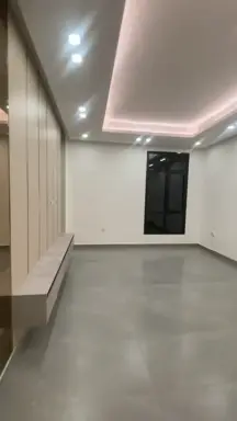 شقة للإيجار في الفنيطيس تشطيب سوبر ديلوكس وموقع مميز