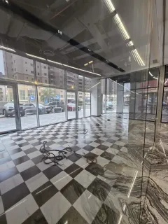 للايجار بالسالميه محل موقع مميز ٨٨ متر