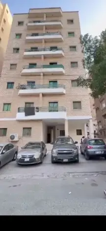 ​للبيع عمارة (بطن وظهر) بموقع استراتيجي مميز وإطلالة مفتوحة