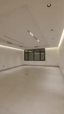 دور واسع للإيجار في منطقة الفيحاء السكنية، يتميز بتشطيب فاخر