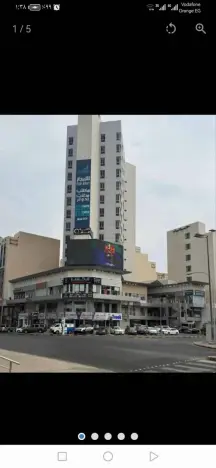 ​🏢 فرصة تجارية لا تُعوض فمجمع زاوية سنتر" – حولي