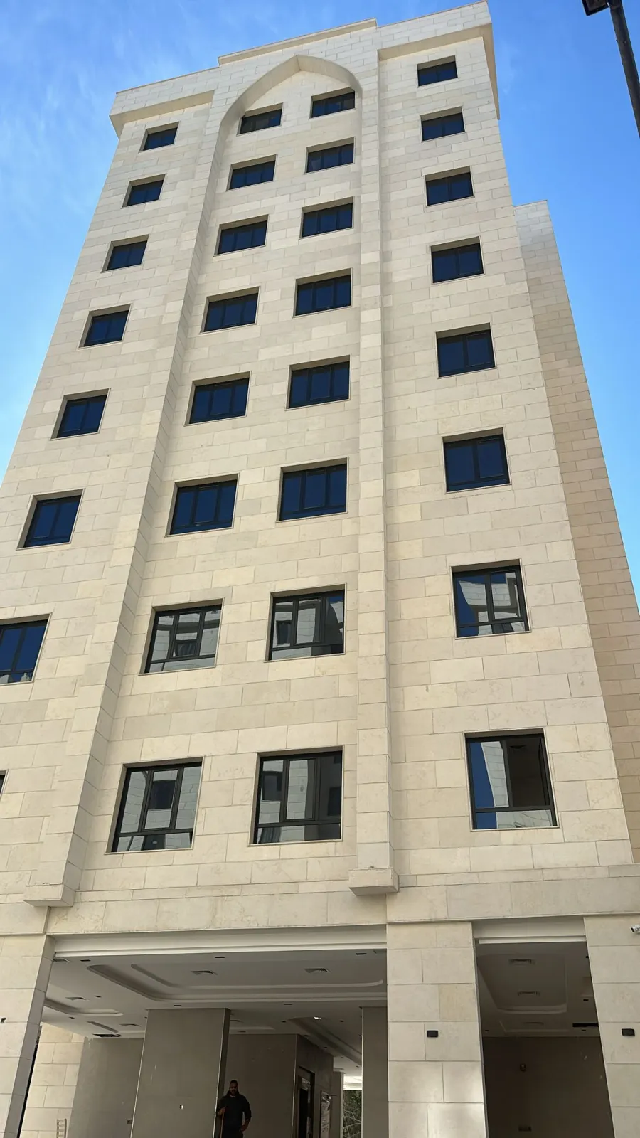 عمارة للبيع في ميدان حولي