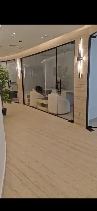 ​🏢 فرصتك التجارية في أميز المواقع!